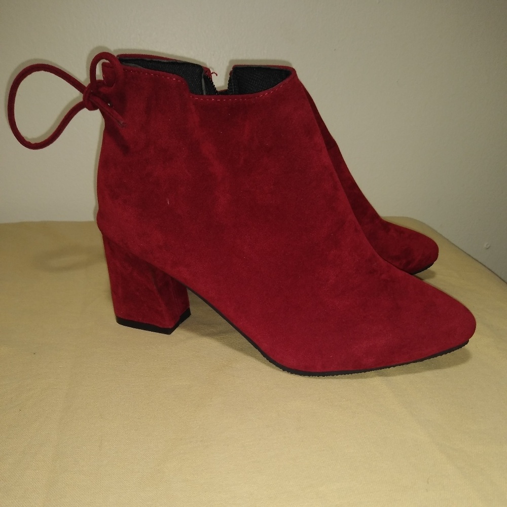 4 pair of booties red, tan, black, grey